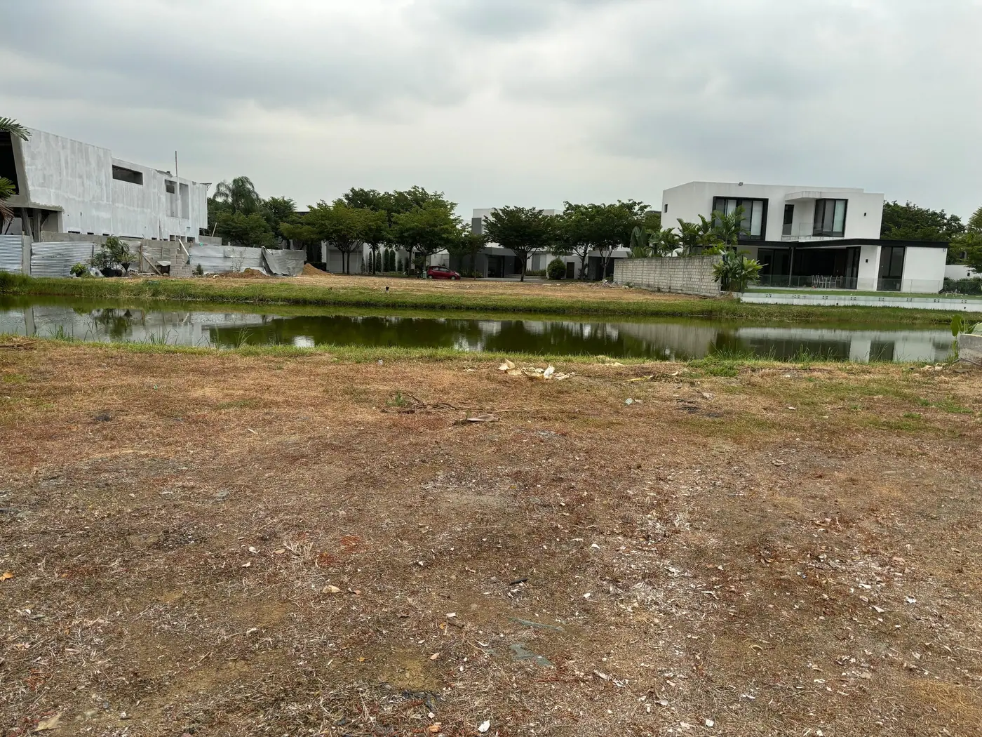 Terreno Al Lago en Blue Bay, Isla Mocolí, foto 1