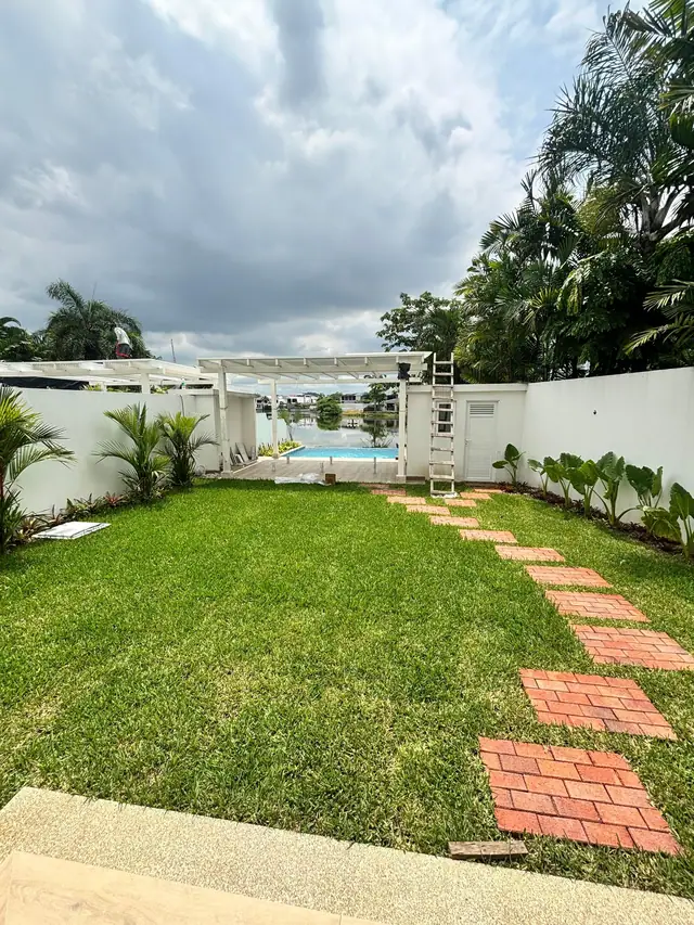 Exclusiva Casa de Lujo en Samborondón con Vista a La Laguna, foto 2