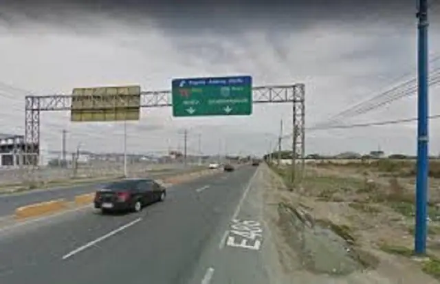 Terreno de 50.000 m² en Venta en Samborondón con Acceso Asfaltada Pasando Peaje